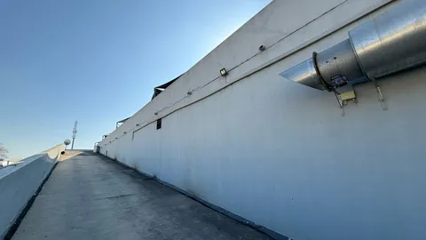 141 N Rand Rd, Beyers Park has a 950m² Commercial Space To let (2)